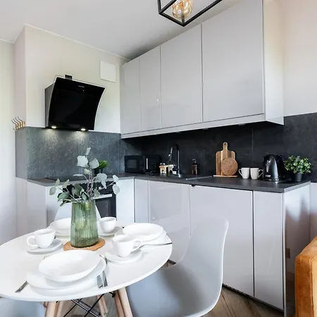 Wiktoryn 57 Superapart - Nowoczesny * Warsaw